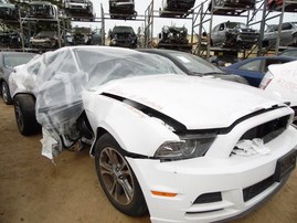 2014 FORD MUSTANG WHITE CPE 3.7L AT F18031